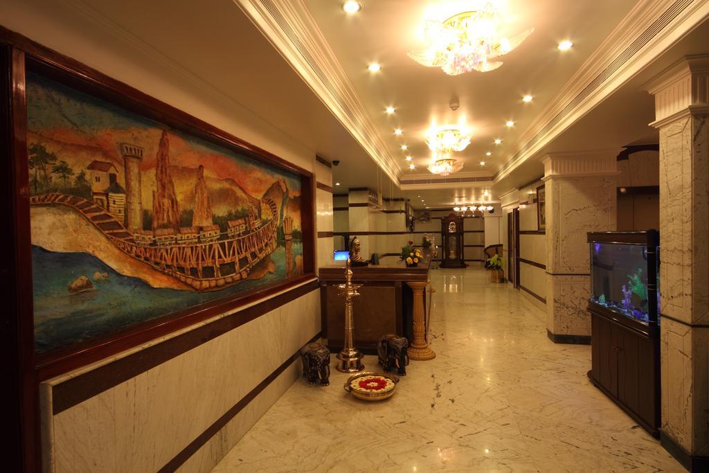 Hotel Pigeon International 班加罗尔 外观 照片